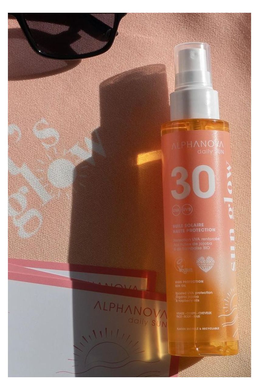 DAILY SUN SPF30 veekindel sprei päevitusõli vaarikaseemne ja jojobaõliga monoi lõhnaga 125 ml